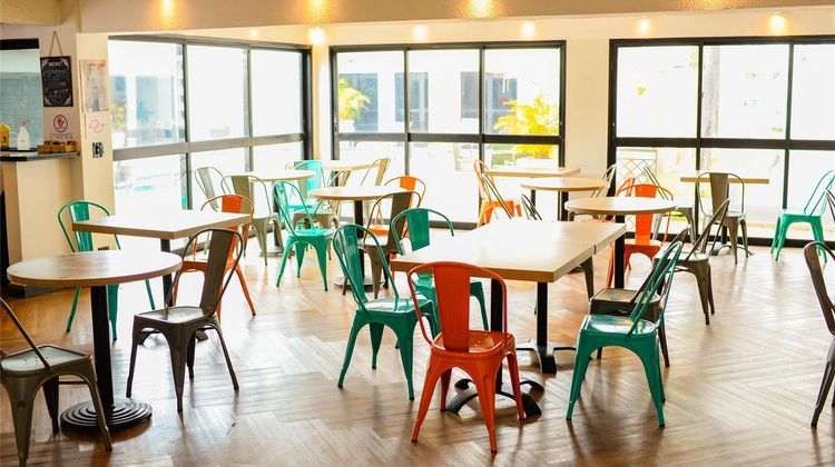 Ibis Styles R.P. Monte Libano Restaurant