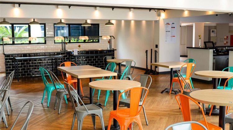 Ibis Styles R.P. Monte Libano Restaurant