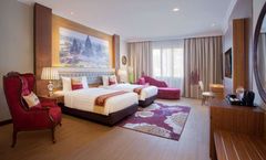 Ramada Suites by Wyndham Solo