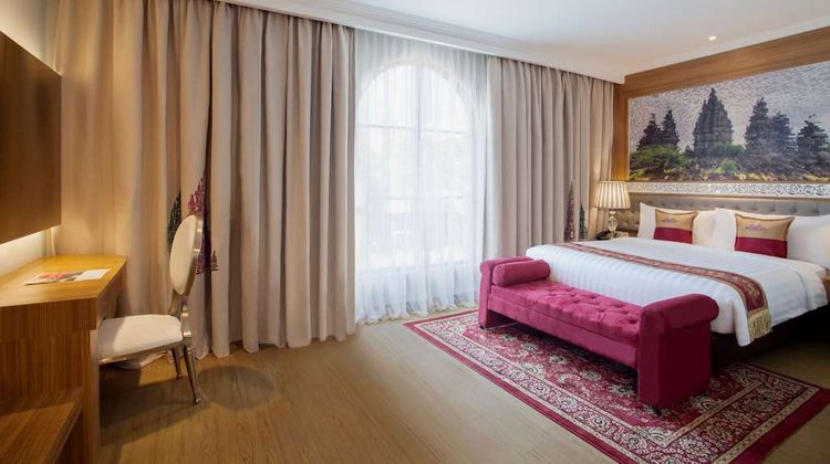 Ramada Suites by Wyndham Solo Room