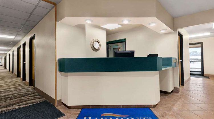 Baymont by Wyndham Sioux Falls West Lobby