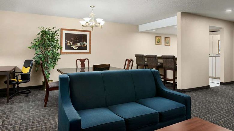 <b>Baymont by Wyndham Sioux Falls West Suite</b>. Images powered by <a href="https://iceportal.shijigroup.com/" title="IcePortal" target="_blank">IcePortal</a>.