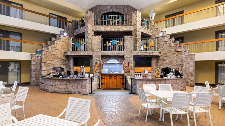 <b>Baymont by Wyndham Shakopee Restaurant</b>. Images powered by <a href="https://iceportal.shijigroup.com/" title="IcePortal" target="_blank">IcePortal</a>.
