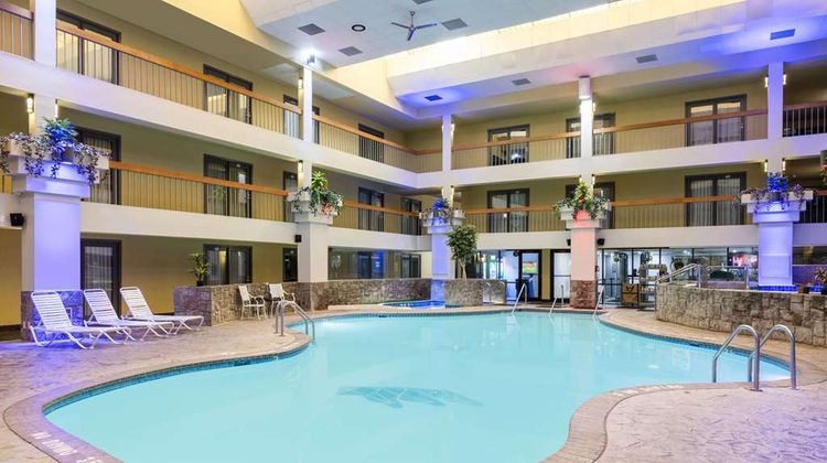 Baymont by Wyndham Shakopee Pool