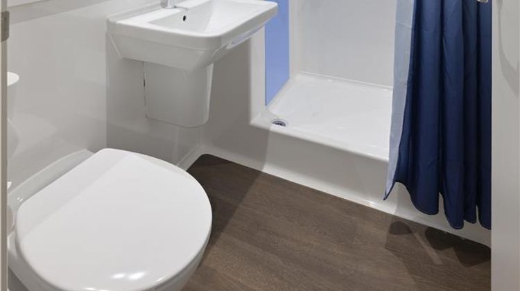 Travelodge Telford Room