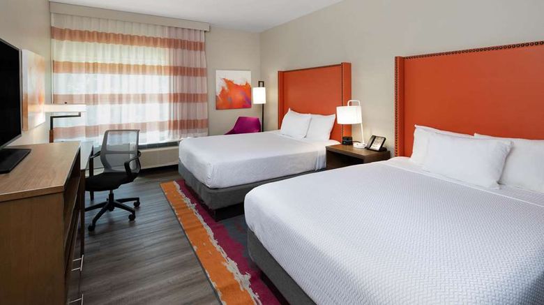 <b>La Quinta Inn & Suites Greensboro Room</b>. Images powered by <a href="https://iceportal.shijigroup.com/" title="IcePortal" target="_blank">IcePortal</a>.