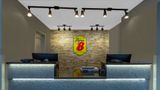 Super 8 by Wyndham South Holland Lobby