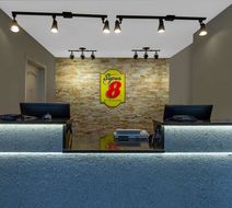 Super 8 by Wyndham South Holland Lobby