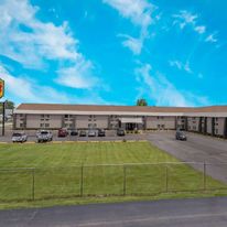 Super 8 by Wyndham South Holland