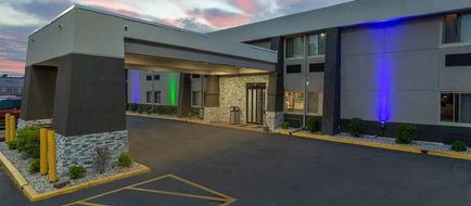 Super 8 by Wyndham South Holland Exterior
