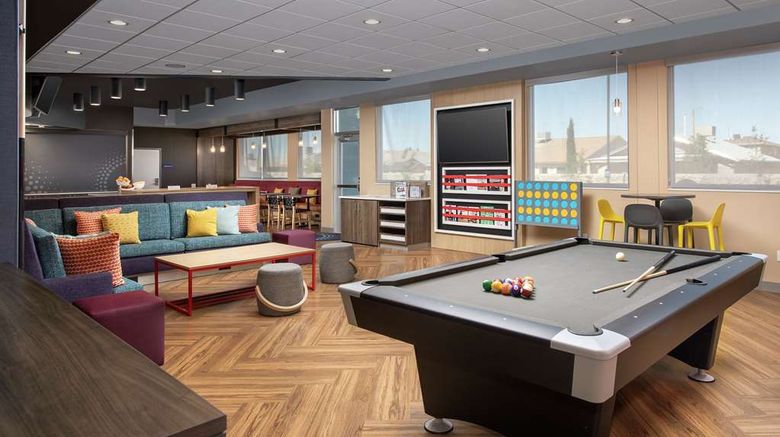<b>Tru By Hilton El Paso Northeast Lobby</b>. Images powered by <a href="https://iceportal.shijigroup.com/" title="IcePortal" target="_blank">IcePortal</a>.