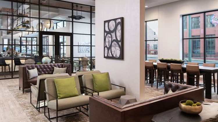 Hilton Garden Inn Memphis Downtown Lobby