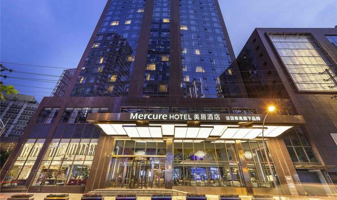 Mercure Chengdu Chunxi Exterior