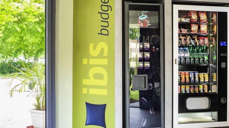 Ibis Budget Saint Ouen L' Aumone Exterior