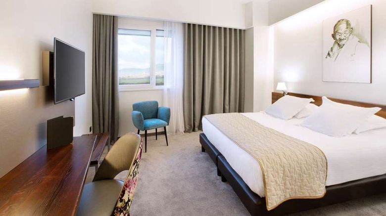 <b>Best Western Plus Hotel Les Humanistes Room</b>. Images powered by <a href="https://iceportal.shijigroup.com/" title="IcePortal" target="_blank">IcePortal</a>.