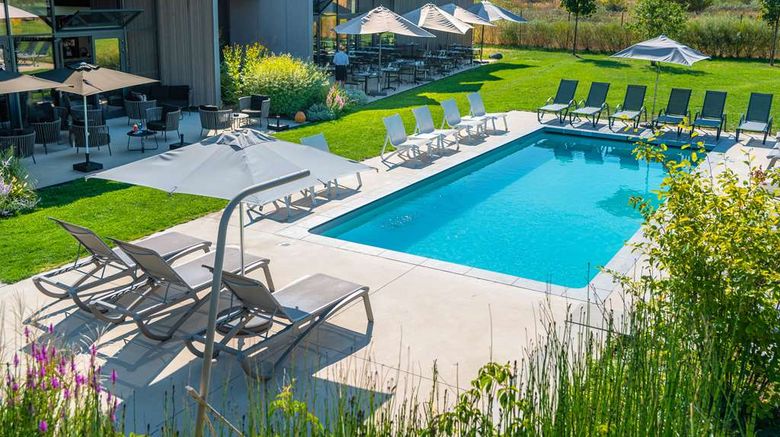 <b>Best Western Plus Hotel Les Humanistes Pool</b>. Images powered by <a href="https://iceportal.shijigroup.com/" title="IcePortal" target="_blank">IcePortal</a>.