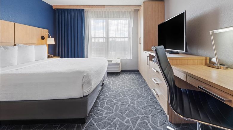 <b>Best Western Eau Claire South Room</b>. Images powered by <a href="https://iceportal.shijigroup.com/" title="IcePortal" target="_blank">IcePortal</a>.