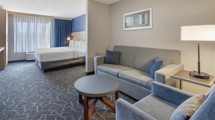 Best Western Eau Claire South Suite