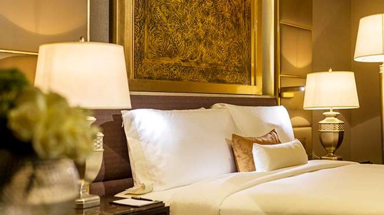 <b>Ezdan Palace Hotel Room</b>. Images powered by <a href="https://iceportal.shijigroup.com/" title="IcePortal" target="_blank">IcePortal</a>.