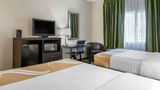 Quality Inn & Suites Bay City Room