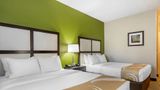 Quality Inn & Suites Bay City Room