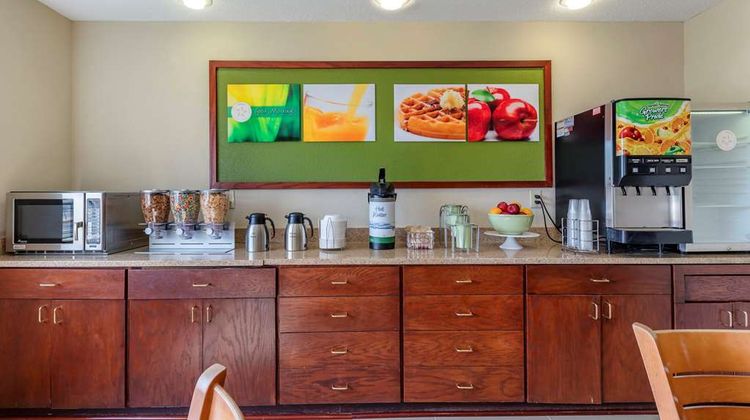 Quality Inn & Suites Bay City Restaurant