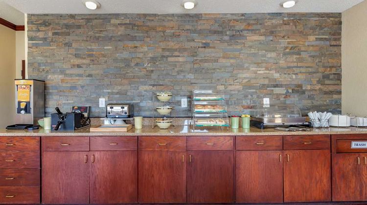 Quality Inn & Suites Bay City Restaurant