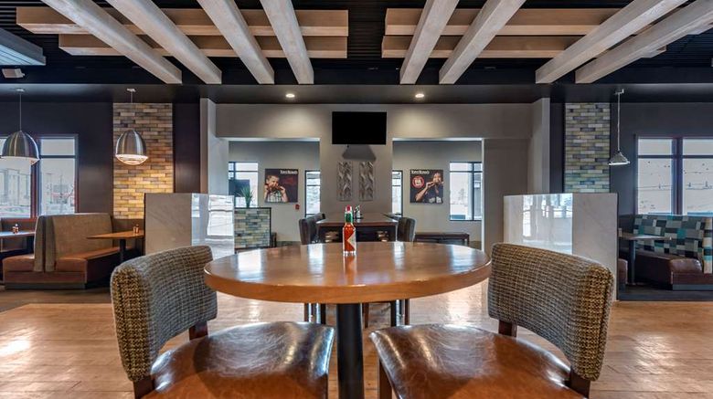 <b>Best Western Premier Denver East Restaurant</b>. Images powered by <a href="https://iceportal.shijigroup.com/" title="IcePortal" target="_blank">IcePortal</a>.