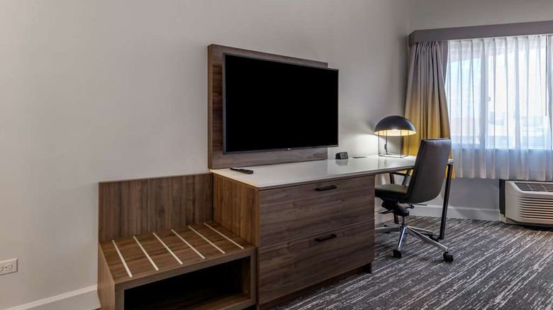 <b>Best Western Premier Denver East Room</b>. Images powered by <a href="https://iceportal.shijigroup.com/" title="IcePortal" target="_blank">IcePortal</a>.