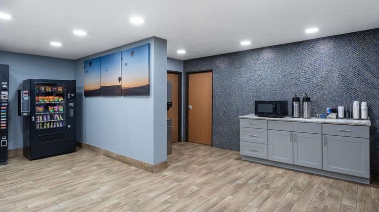 Travelodge by Wyndham Albuquerque East Lobby