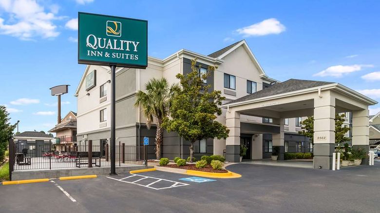 <b>Quality Inn & Suites Augusta Exterior</b>. Images powered by <a href="https://iceportal.shijigroup.com/" title="IcePortal" target="_blank">IcePortal</a>.