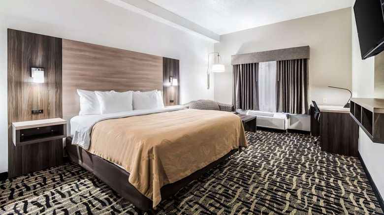 <b>Quality Inn & Suites Augusta Room</b>. Images powered by <a href="https://iceportal.shijigroup.com/" title="IcePortal" target="_blank">IcePortal</a>.
