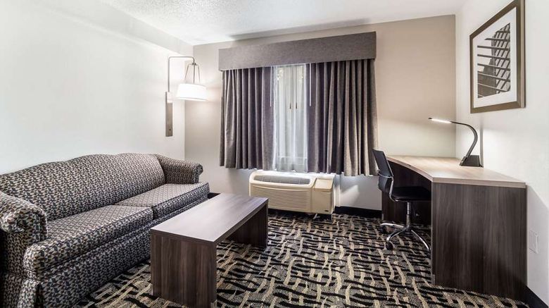 <b>Quality Inn & Suites Augusta Suite</b>. Images powered by <a href="https://iceportal.shijigroup.com/" title="IcePortal" target="_blank">IcePortal</a>.