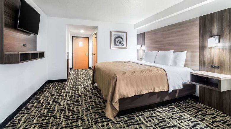 <b>Quality Inn & Suites Augusta Suite</b>. Images powered by <a href="https://iceportal.shijigroup.com/" title="IcePortal" target="_blank">IcePortal</a>.