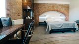 Q Hotel Grand Cru Room