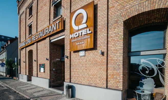Q Hotel Grand Cru Exterior