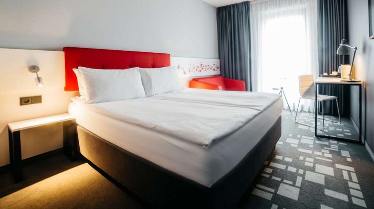 Q Hotel Krakow Room