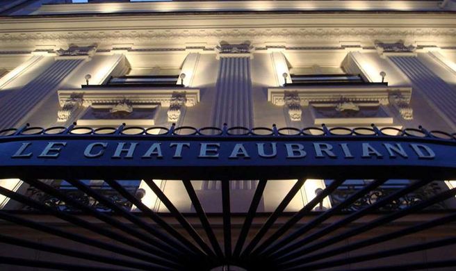 Hotel Chateaubriand Exterior