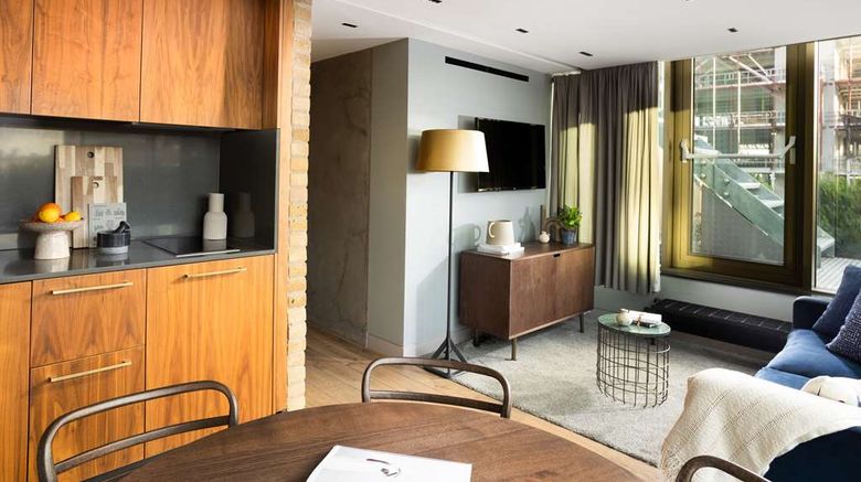 <b>Native Bankside Room</b>. Images powered by <a href="https://iceportal.shijigroup.com/" title="IcePortal" target="_blank">IcePortal</a>.