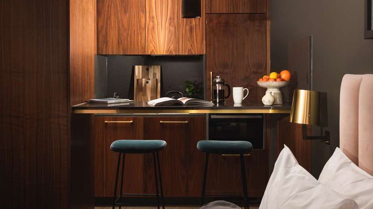 Native Bankside Suite