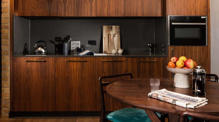 Native Bankside Room