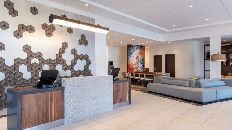 Hyatt Place Detroit Royal Oak Lobby