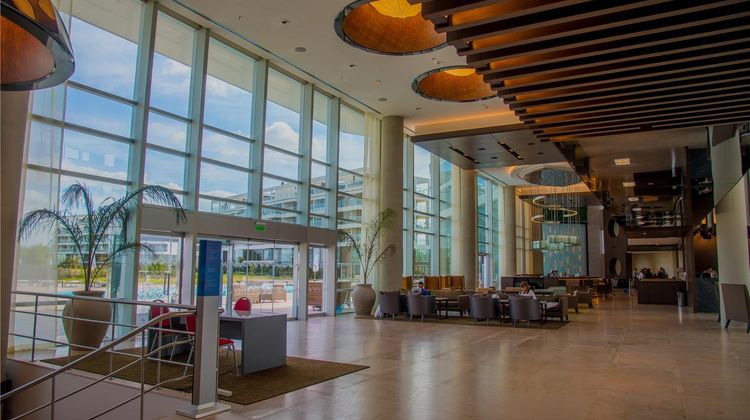 Hilton Pilar Lobby