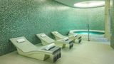 <b>Hilton Dubai Al Habtoor City Spa</b>. Images powered by <a href="https://iceportal.shijigroup.com/" title="IcePortal" target="_blank">IcePortal</a>.