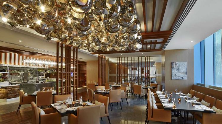 V Hotel, Curio Collection by Hilton Restaurant