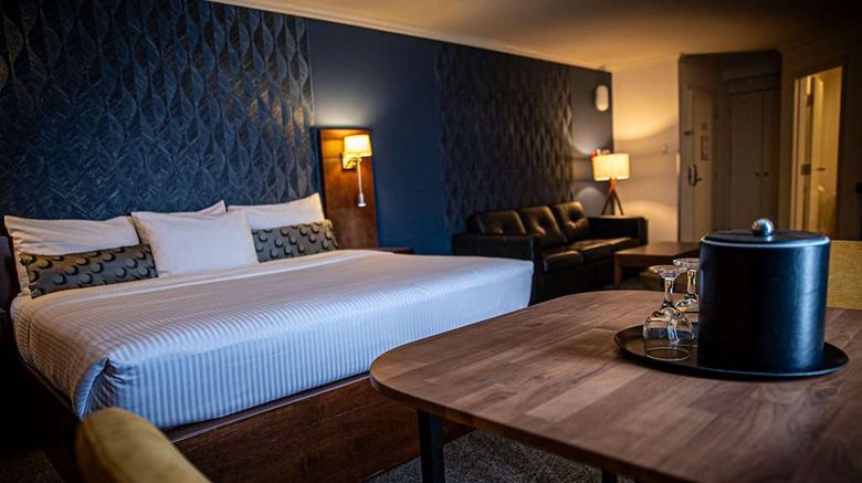 <b>Le Noranda Hotel & Spa, an Ascend Hotel Suite</b>. Images powered by <a href="https://iceportal.shijigroup.com/" title="IcePortal" target="_blank">IcePortal</a>.
