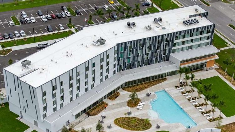 Legacy Hotel at IMG Academy Pool