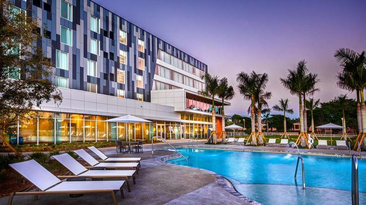 Legacy Hotel at IMG Academy Pool