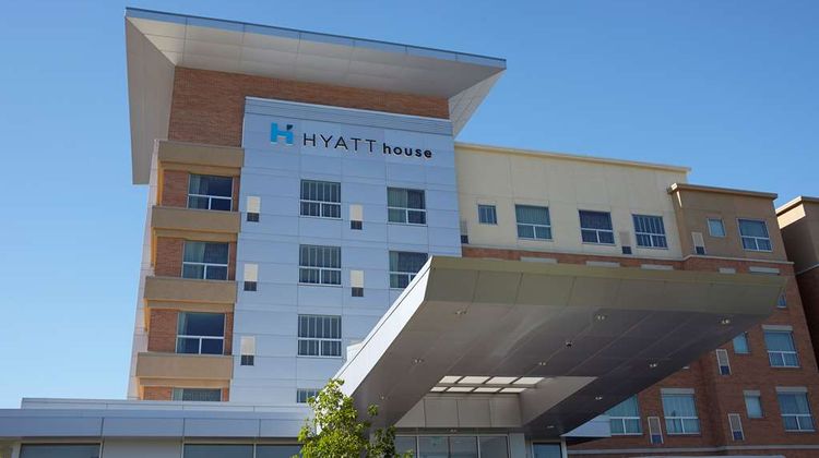 Hyatt House Downtown Exterior