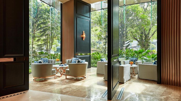 Hyatt Regency Bangkok Sukhumvit Lobby